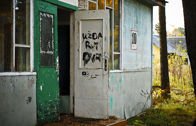 "Uždaryti duris"