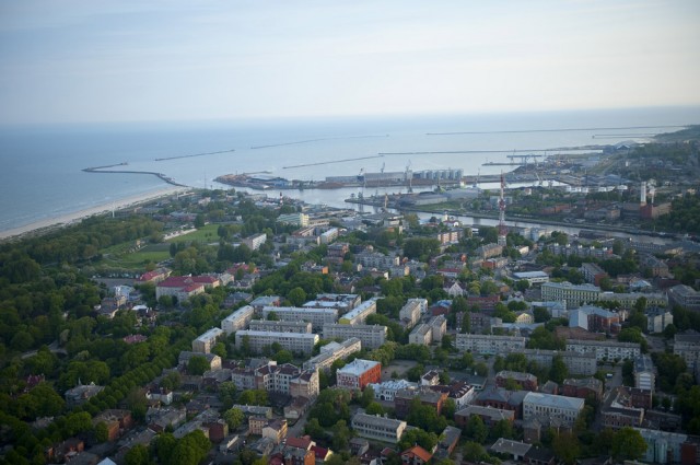 Uostą juosia dvigubas molas