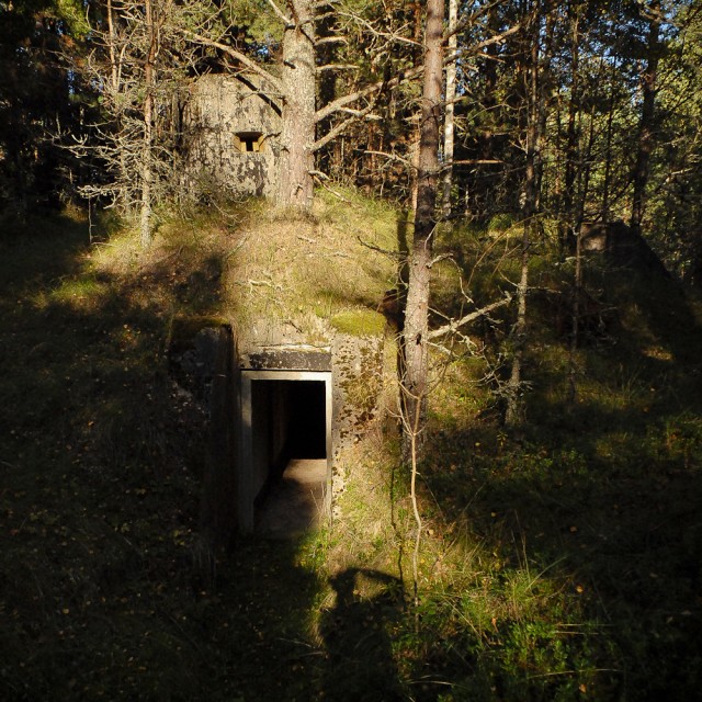Įėjimas į poziciją aprtarnaujantį bunkerį