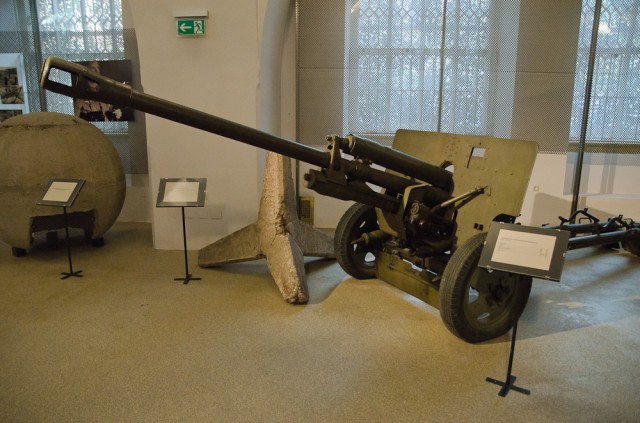 Sovietinis prieštankinis pabūklas M42 / 7,62 cm kalibras