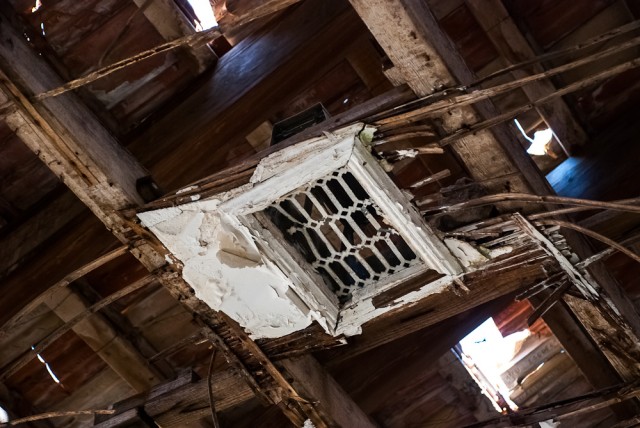 Ventiliacijos likučiai pastogėje