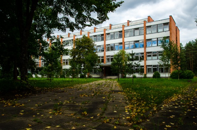Niekuo neišsiskiriantis reabilitacinės ligoninės pastatas