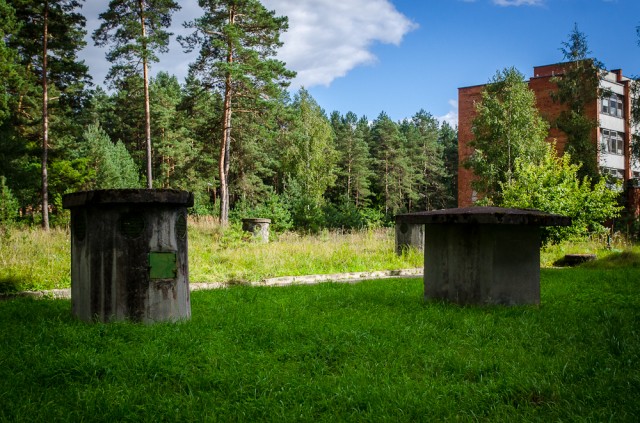 Tik galiniame kieme lyg grybai išlindę ventiliacijos įrenginiai
