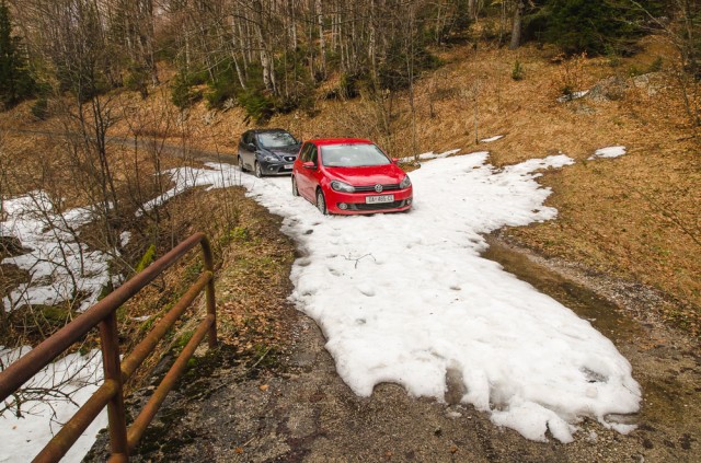 Likus kiek daugiau nei kilometrui kelias tapo nebepravažiuojamas