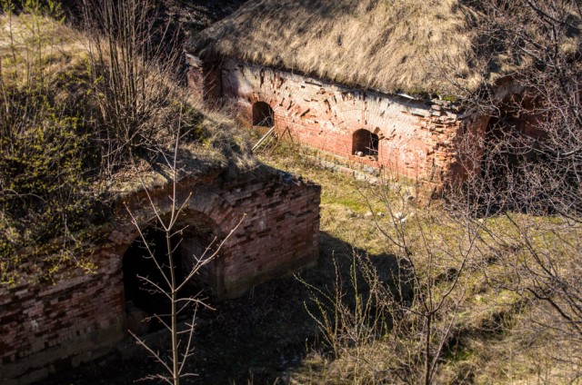Užnugario kaponierius - buvę vartai į fortą