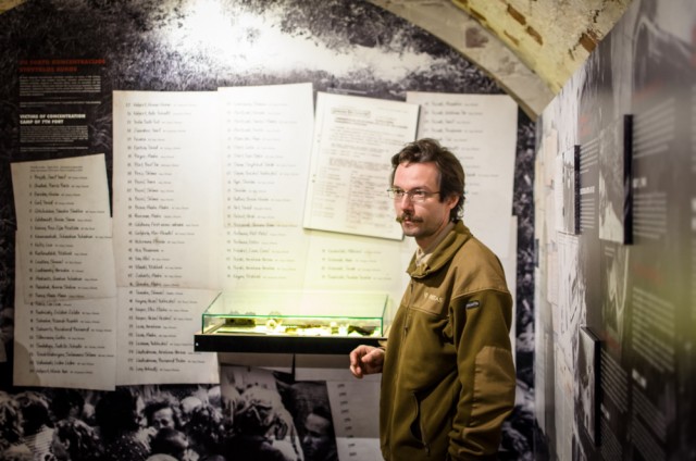 Sandėlyje šviežiai įkurtą ekspoziciją pristato V. Orlovas