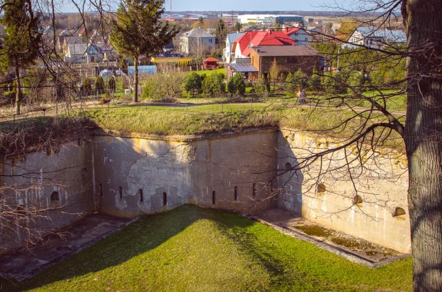 Dvigubas centrinis kofras