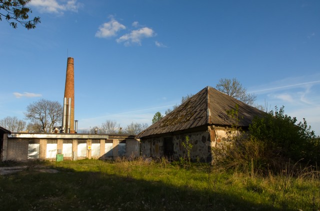 Ledainė ir katilinės kaminas