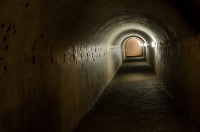 Status kairiosios poternos kilimo kampas link išėjimo į kiemą