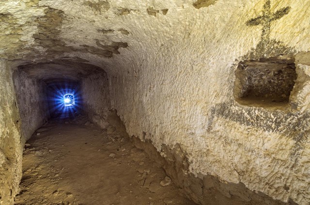 Poterna kontreskarpinėje sienoje