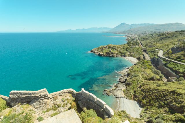 Panorama nuo apleisto bokšto Capo Grosso iškyšulyje