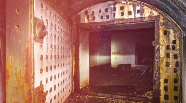 Slaptas radijo ryšio bunkeris giliai po žeme