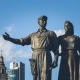 Žaliojo tilto skulptūros. Balvonofobų triumfas