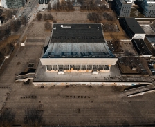 Sporto rūmai. Vilnius. Pavasaris