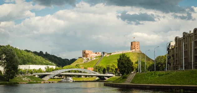 Aukštutinė pilis be tarybinės kepurės