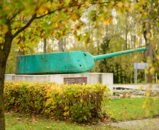 Tankas Dirvonėnuose