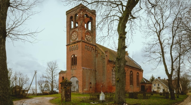 Rytprūsiai. Plaškių (Plaschken) bažnyčia